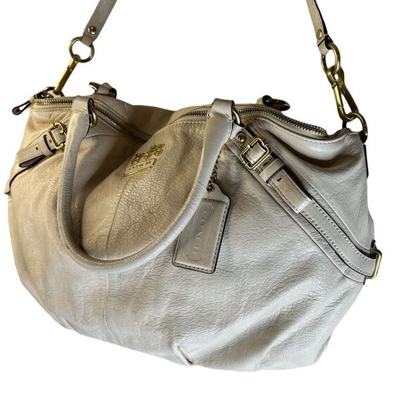 Coach Pebbled Leather Purse‎ - Picture 8 of 8